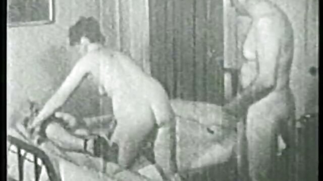 Animasi bokep jago nyepong Shemale memberikan tampilan solo super-fucking-panas