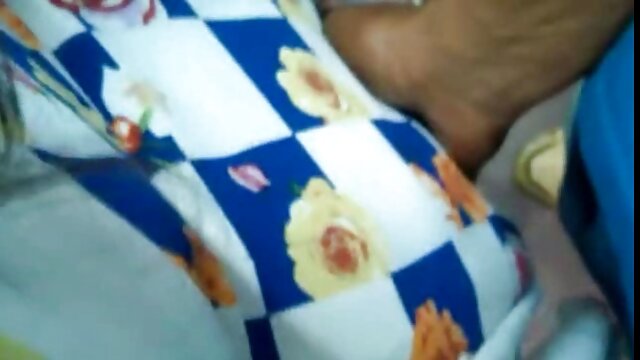 Slutwife bergerak di seluruh dunia gangbang pada nyepong sampe muncrat 20 Juli