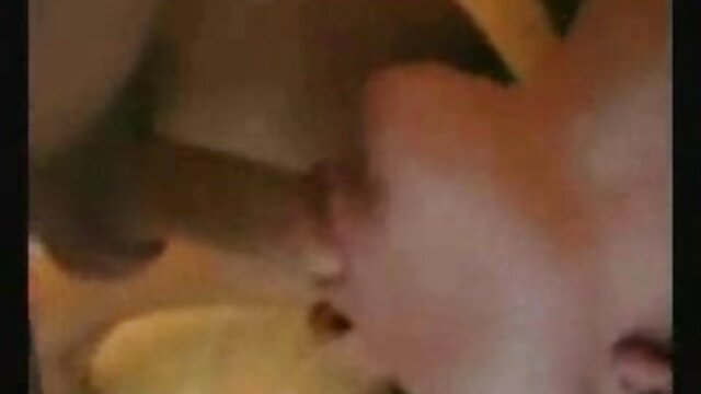 ♪ video nyepong tante sexy doll gets rough by two horny ♪