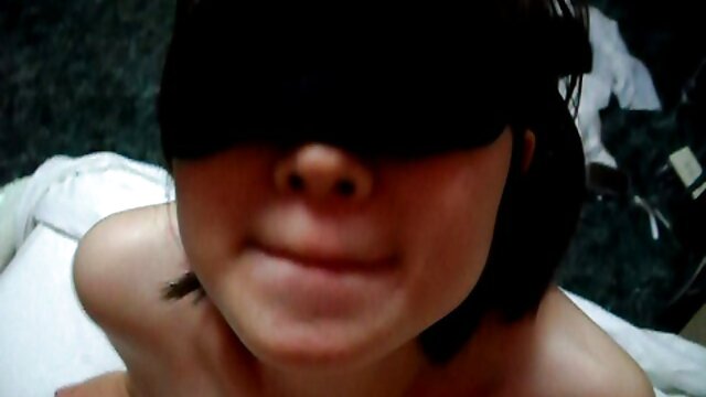 Berbagi video bokep nyepong istri saya.