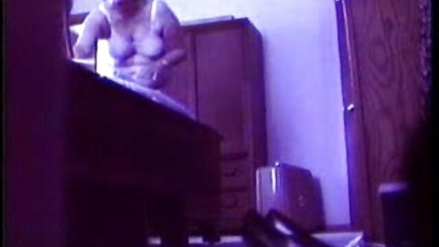 Stepsister berfantasi tentang pekerjaan oral yang ceroboh dan seorang gadis kulit putih tante doyan nyepong sialan!