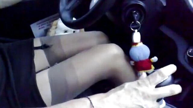 Seorang pelacur fucked oleh orang asing di video bokep hijab nyepong pantai
