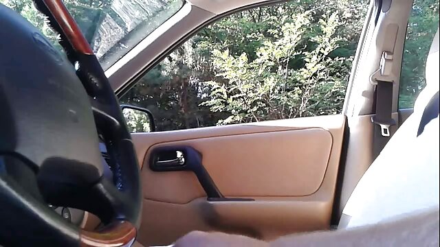 Silikon ganda diikat dan disiksa sma nyepong kontol di loteng
