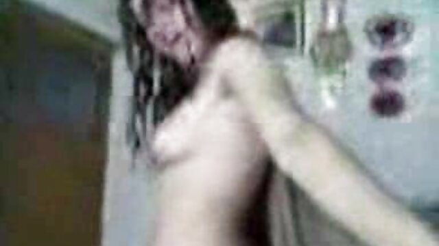 Alice March, kecil, video belajar nyepong menunggang sosis.